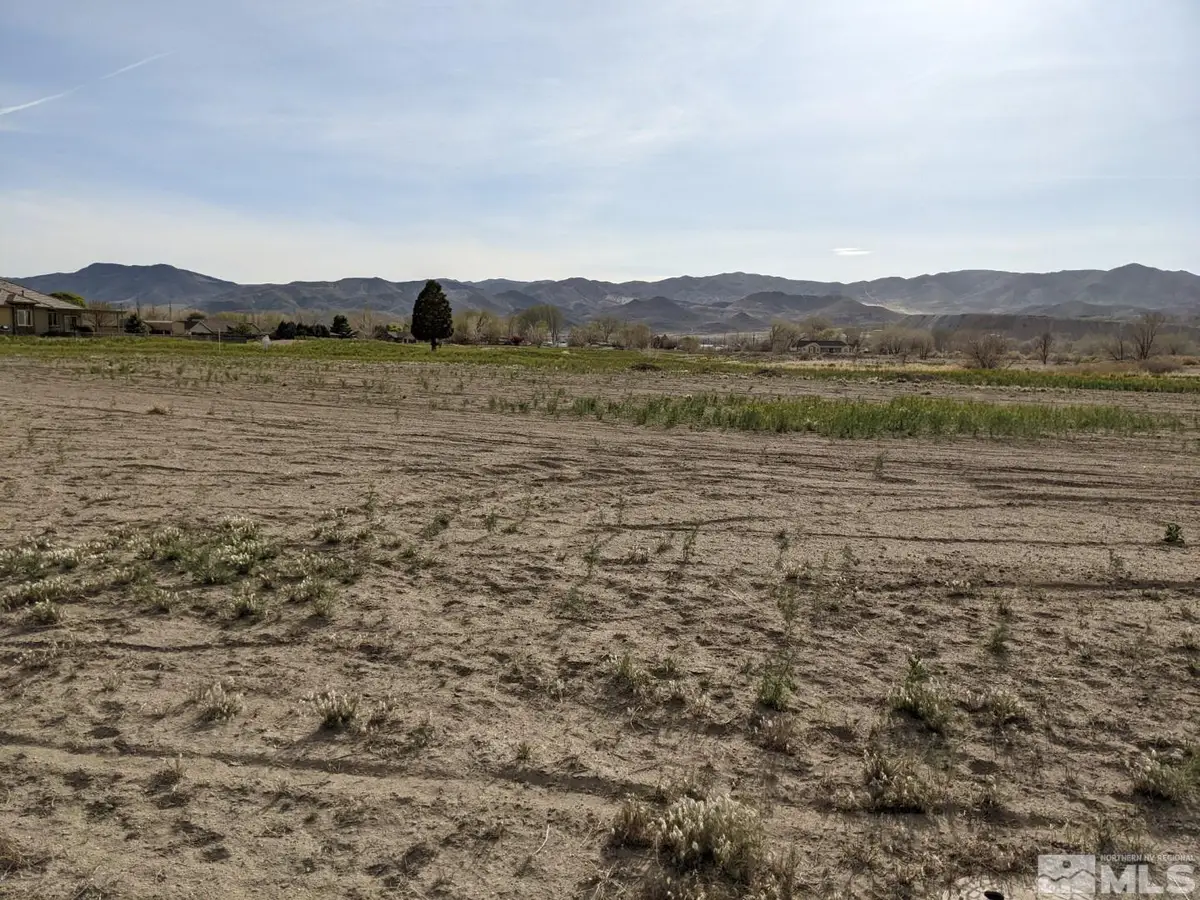 907 S Whitacre Street, Yerington, NV 89447 - Image #1