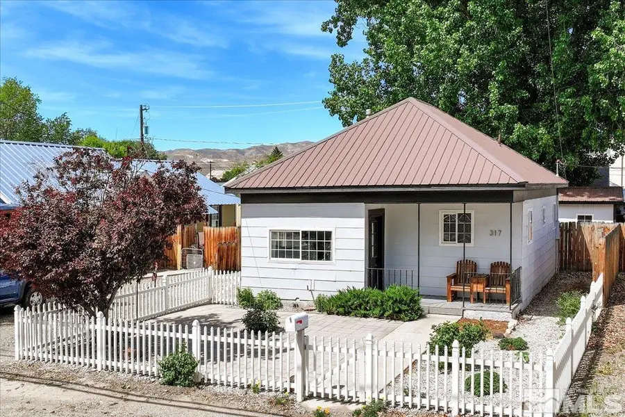 317 S Center Street, Yerington, NV 89447 - #2