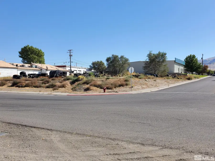 609 Sheehan Street, Winnemucca, NV 89445 - Image #2