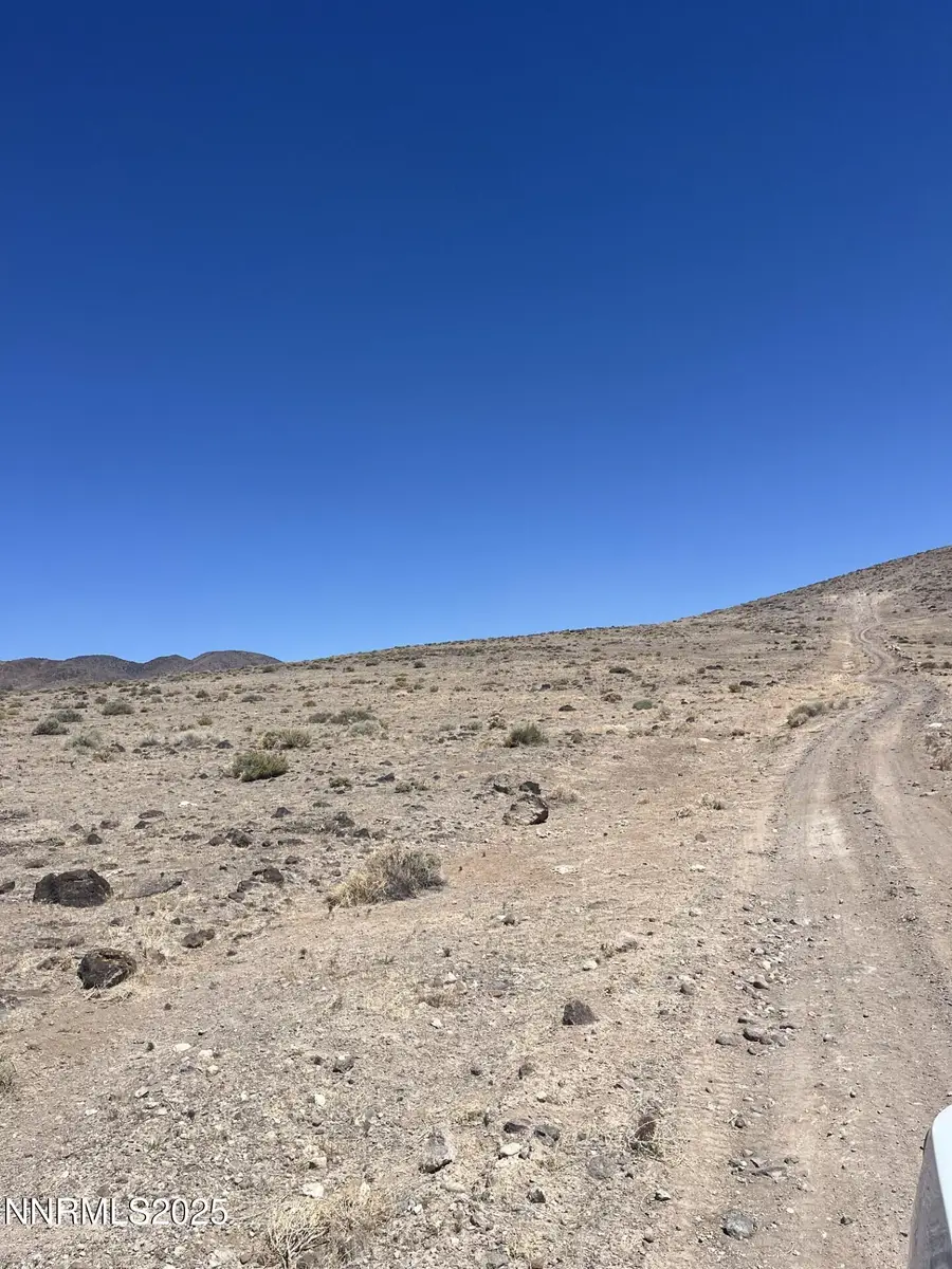 8800 Wildflower Road, Stagecoach, NV 89429 - Image #2