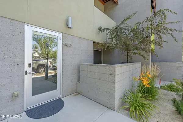 880 S Center Street, Reno, NV 89501