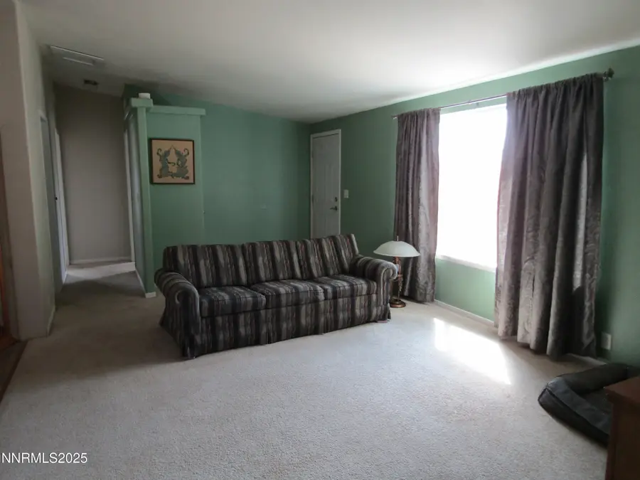 15 Overland Street, Yerington, NV 89447 - Image #2