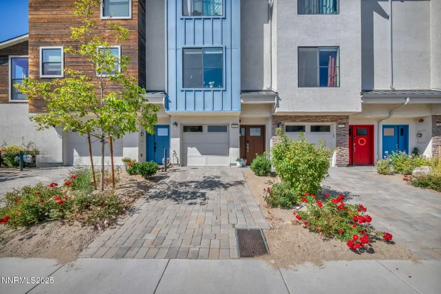 585 Logan Jacob Lane, Reno, NV 89503 - Image #2