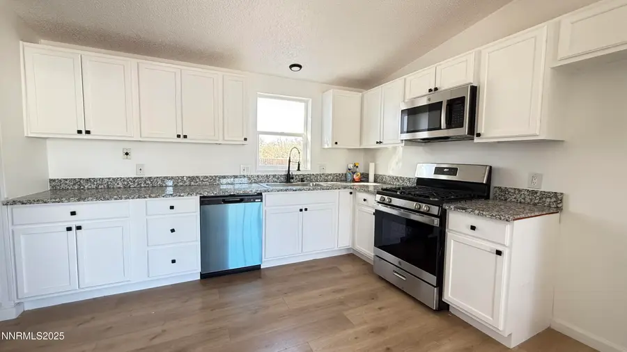 511 Raven Way, Fernley, NV 89408 - Image #2