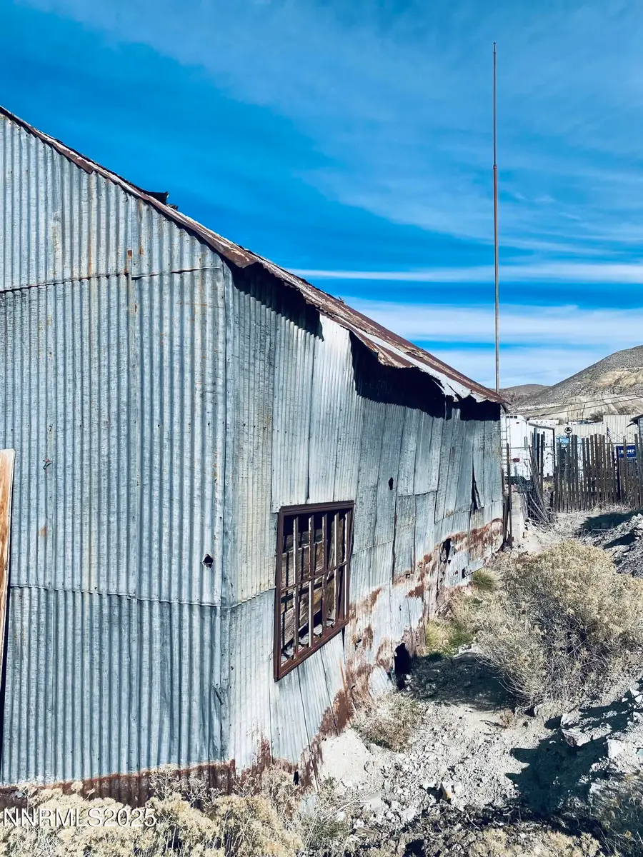 237 N Summit Street, Tonopah, NV 89049 - Image #2