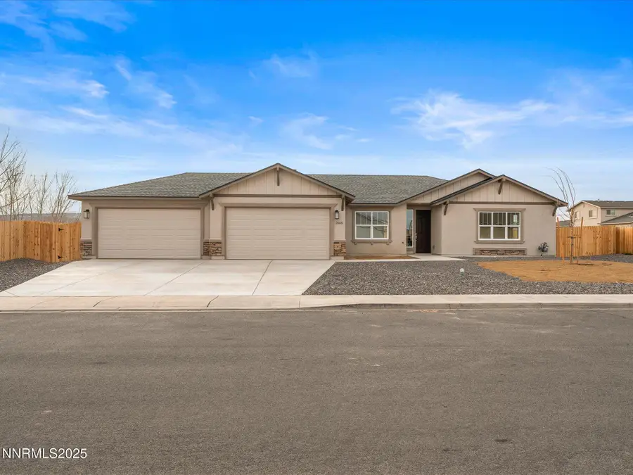 2555 Emerson Circle, Fernley, NV 89408 - Image #2