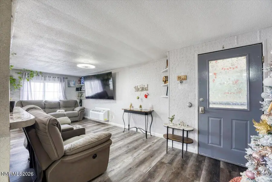 985 Villa Way, Fernley, NV 89408 - Image #2