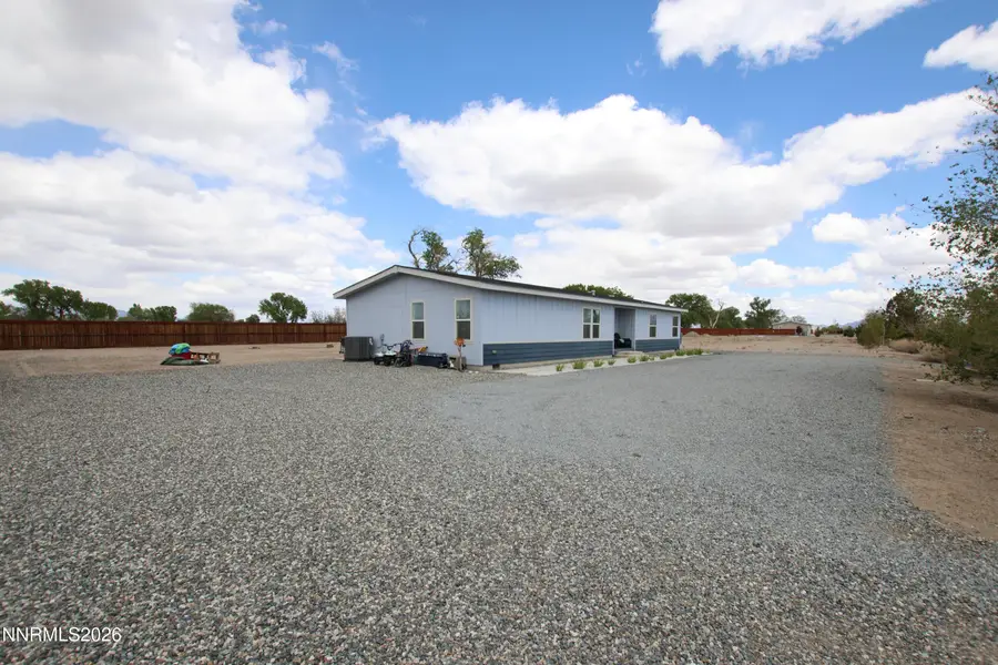 210 Chateau Way, Yerington, NV 89447 - #3