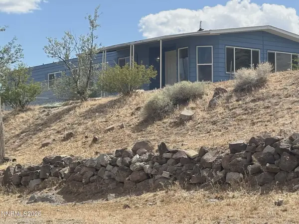 16 Clayton Lane, Dayton, NV 89403
