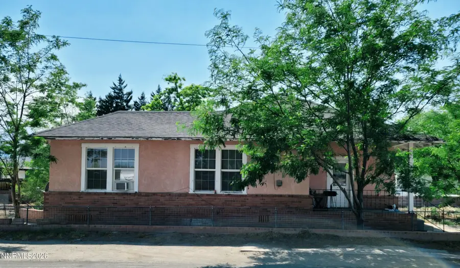 3 S Nevada Street, Yerington, NV 89447 - #2