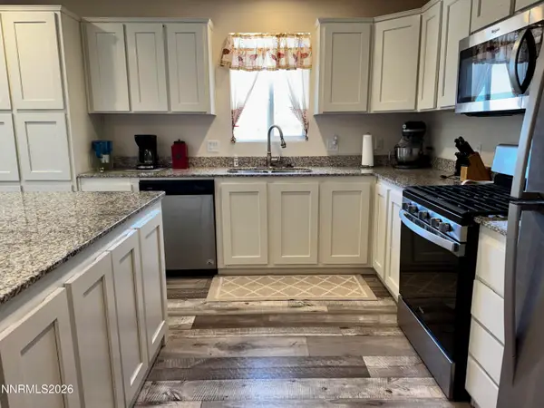 206 Sweetwater Drive, Yerington, NV 89447
