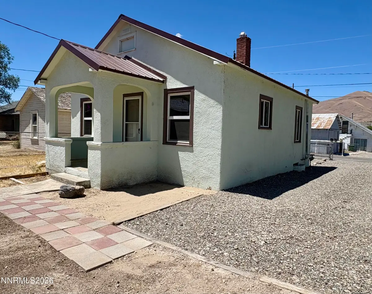 213 1/2 E 4th Street, Winnemucca, NV 89445 - #1