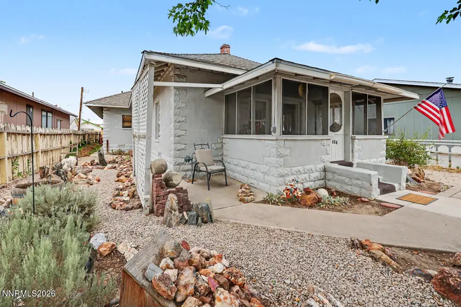 680 Douglas Street, Fallon, NV 89406 - #2