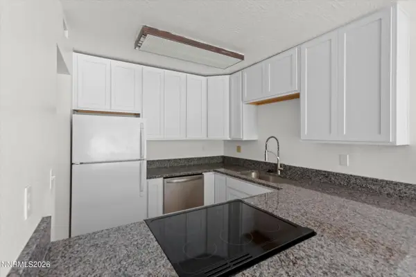 2555 Clear Acre Lane #APT 32, Reno, NV 89512