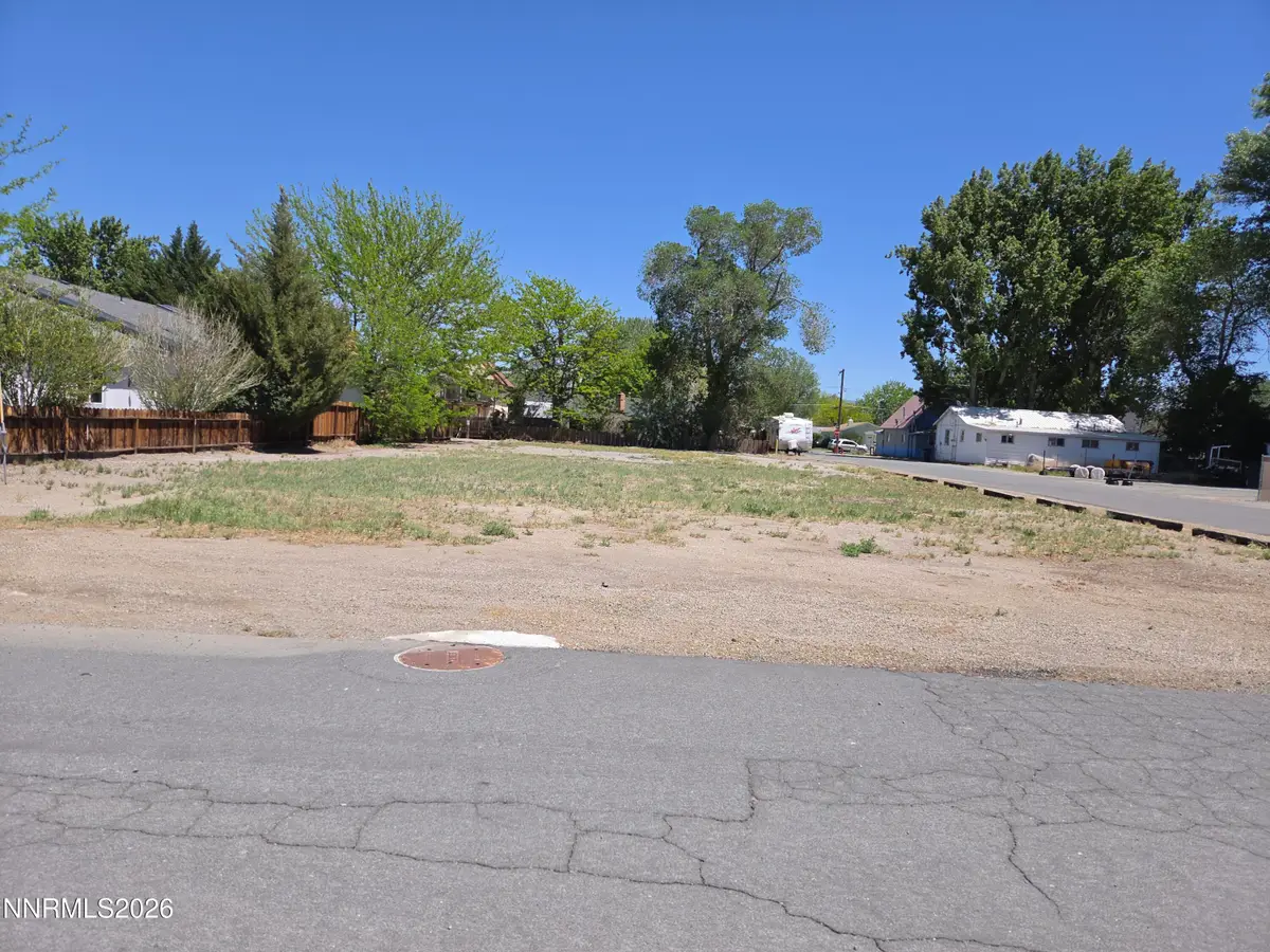 200 N Whitacre Street, Yerington, NV 89447 - #1