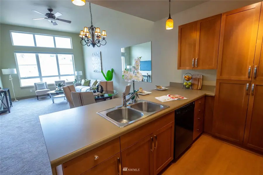 1840 25th Avenue Ne #412, Issaquah, WA 98029 - Image #2