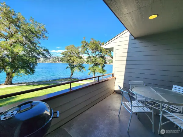 1 Beach 592-e, Manson, WA 98831