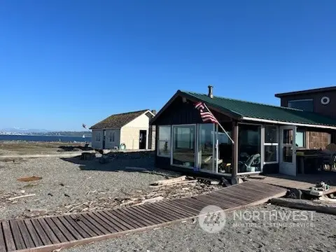 15 Snoqualmie Ave., Hat Island, WA 98206