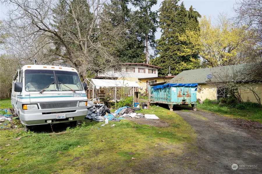 2207 W Edgewood Drive, Port Angeles, WA 98363 - Image #2