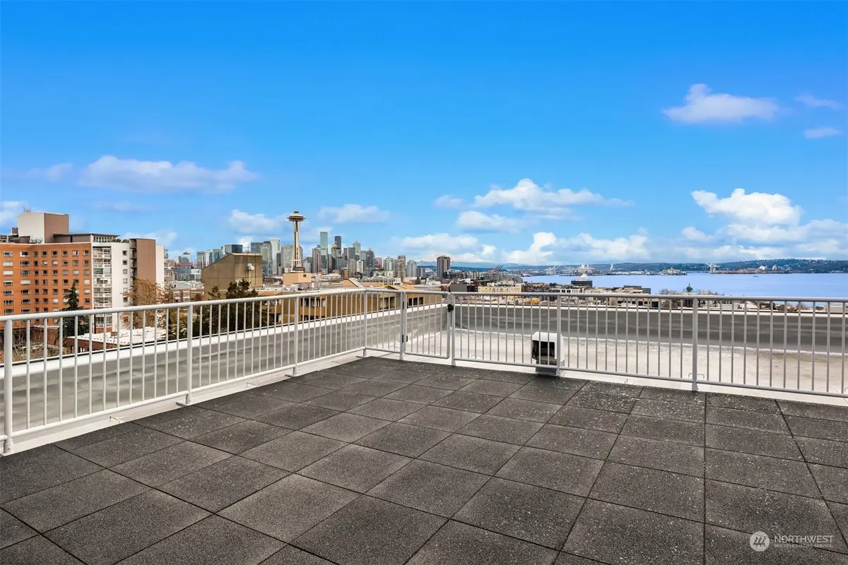 919 2nd Avenue W #204, Seattle, WA 98119 - Image #1