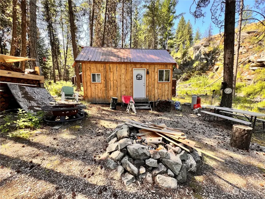 40 Excelsior Way, Curlew, WA 99118 - Image #2