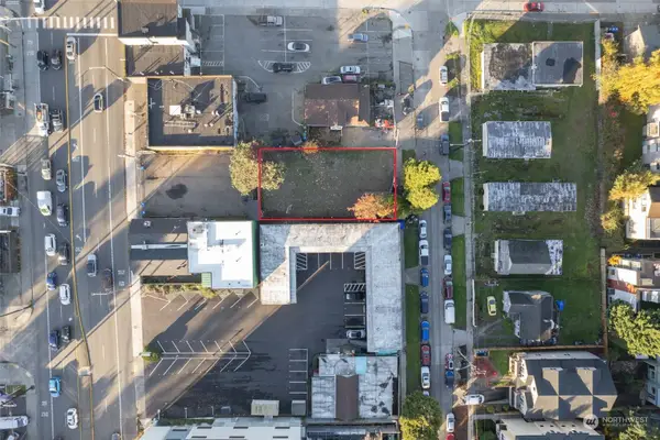 8849 Nesbit Avenue N #7 and 8, Seattle, WA 98103