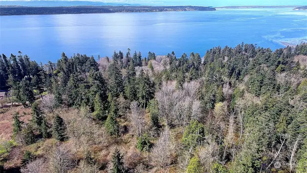 1800 Amber View Place, Camano Island, WA 98282