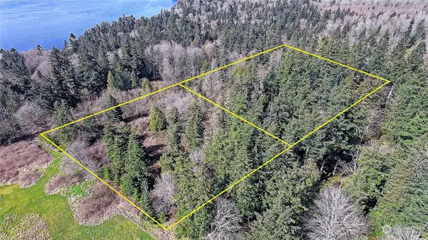 1804 Amber View Place, Camano Island, WA 98282