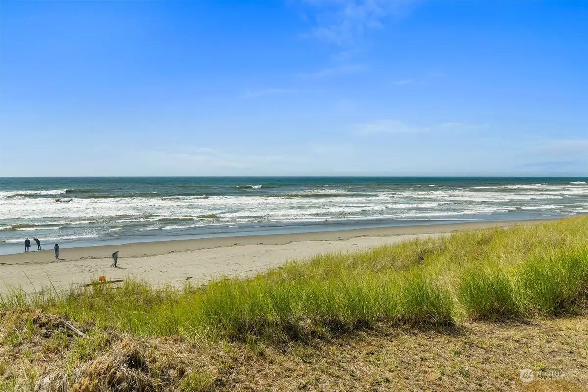1443 Ocean Shores Boulevard Sw #301, Ocean Shores, WA 98569 - Image #1