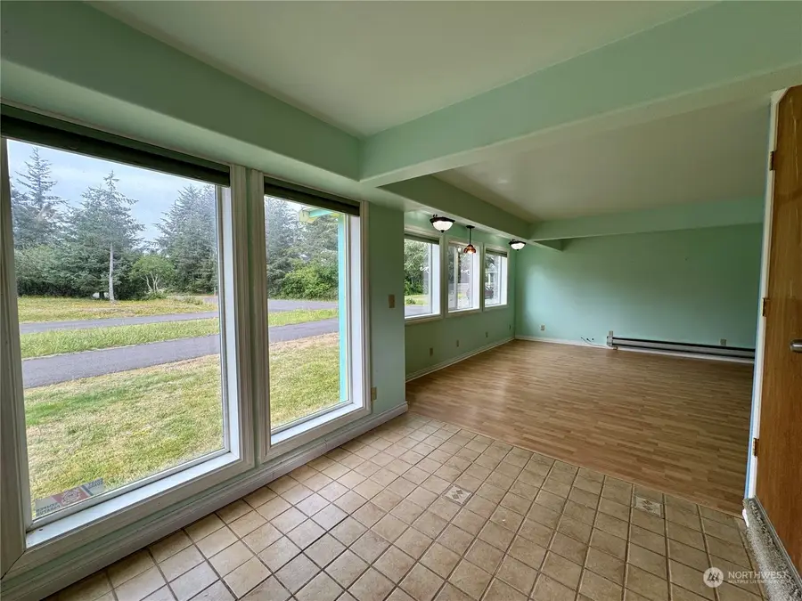 111 Vela Street Sw, Ocean Shores, WA 98569 - Image #3