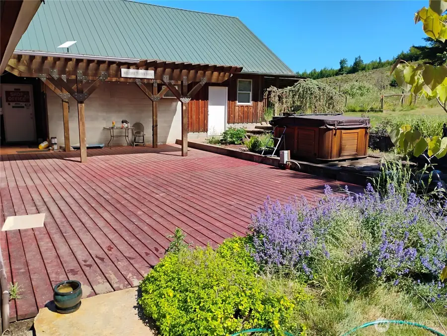 307 Lost Valley Road, Curtis, WA 98538 - Image #3