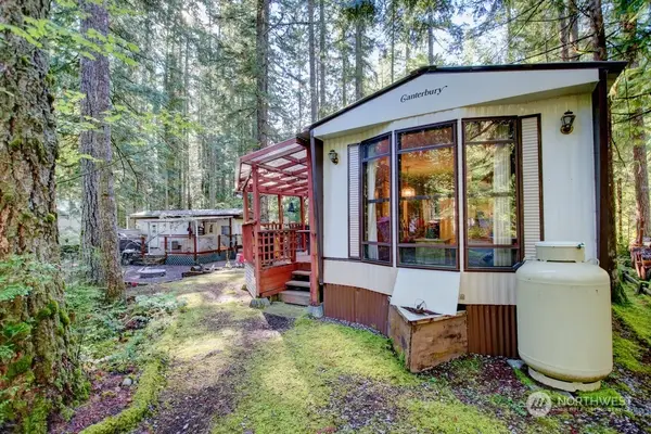 5 Wilderness Way, Deming, WA 98244