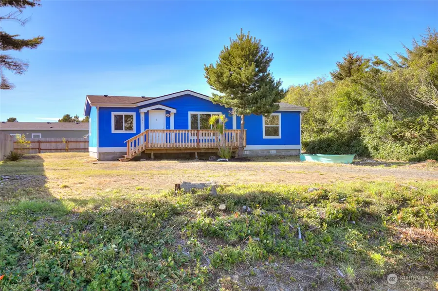 384 N Razor Clam Drive Sw, Ocean Shores, WA 98569 - Image #3