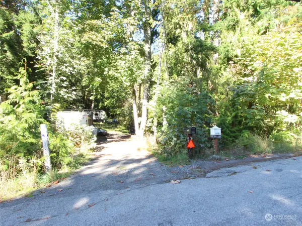 6426 Santa Fe Trail, Maple Falls, WA 98266