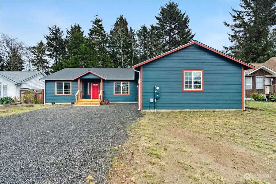 394 Lake View Loop Ne, Ocean Shores, WA 98569 - Image #2