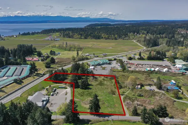 5493 Woodard Avenue, Freeland, WA 98249