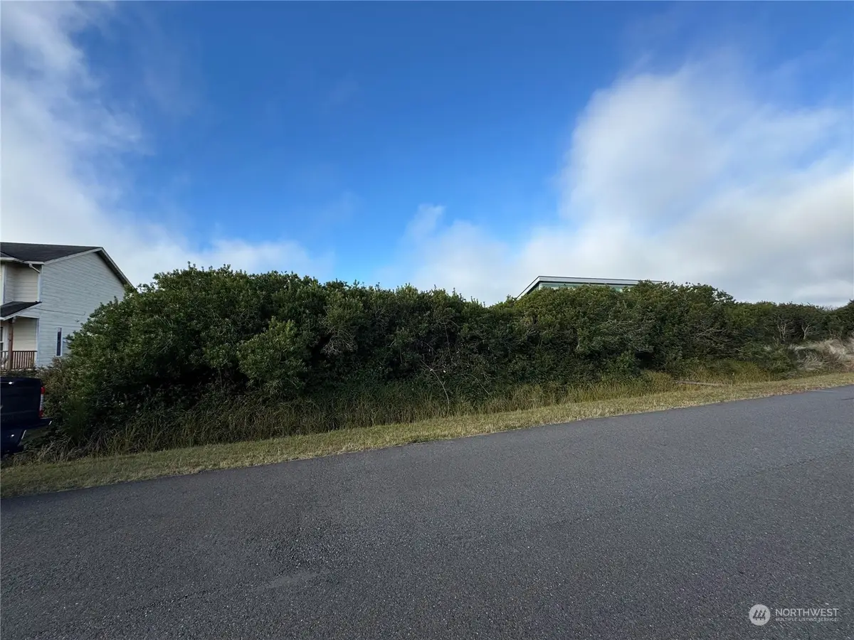 1179 Greenview Avenue Sw, Ocean Shores, WA 98569 - Image #1
