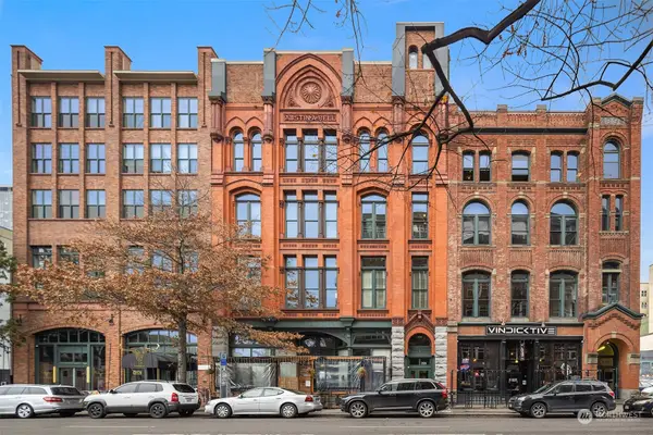 2324 1st Avenue #202, Seattle, WA 98121