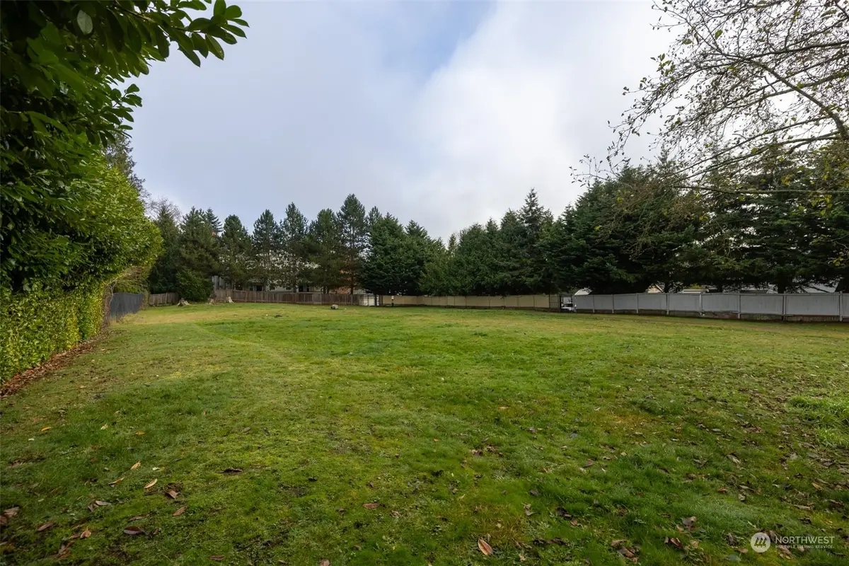 11907 Admiralty Way, Everett, WA 98204 - Image #1