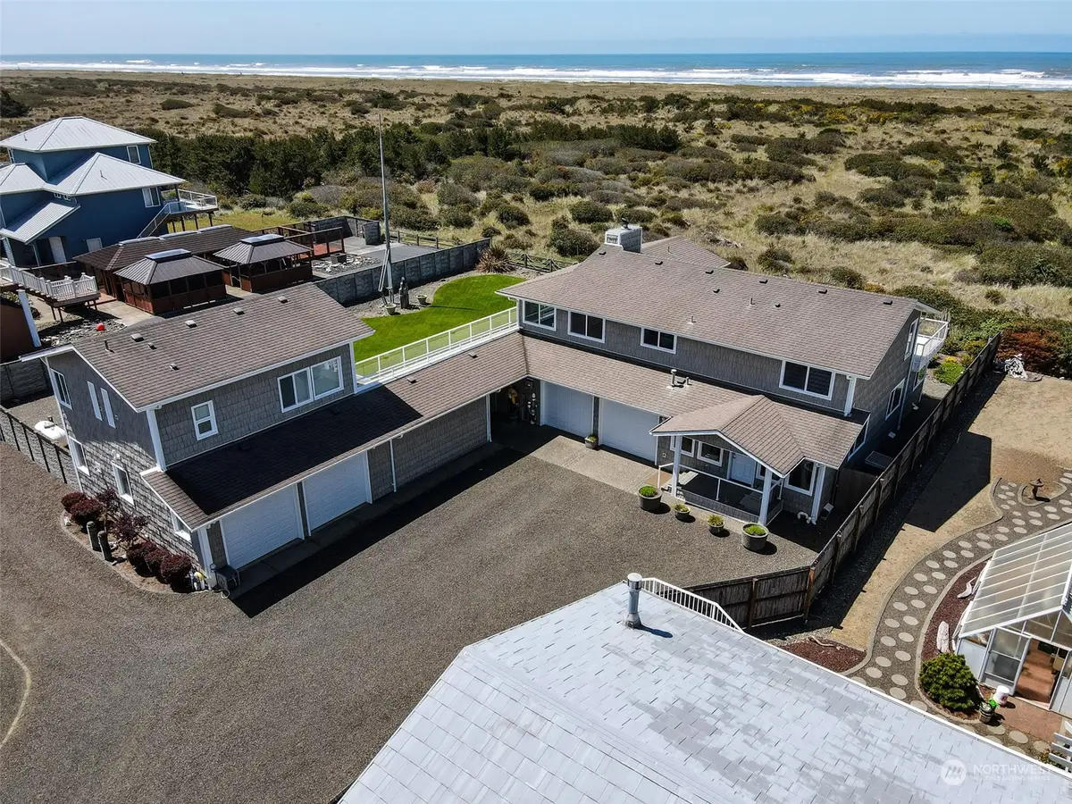 935 S Sand Dune Avenue Sw, Ocean Shores, WA 98569 - Image #1