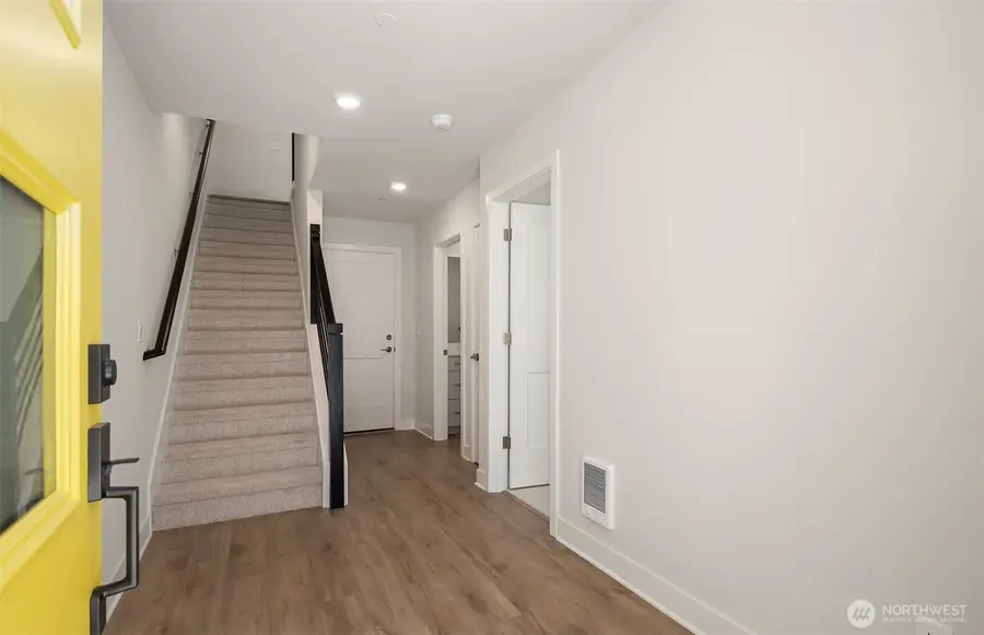 9014 NE 203rd Lane #B, Bothell, WA 98011 - Image #3