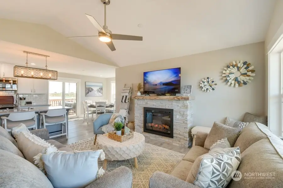 987 Alida Court Se, Ocean Shores, WA 98569 - Image #2