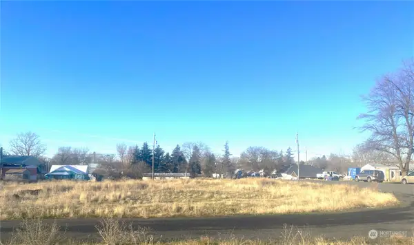 210 N 1st, Harrington, WA 99134