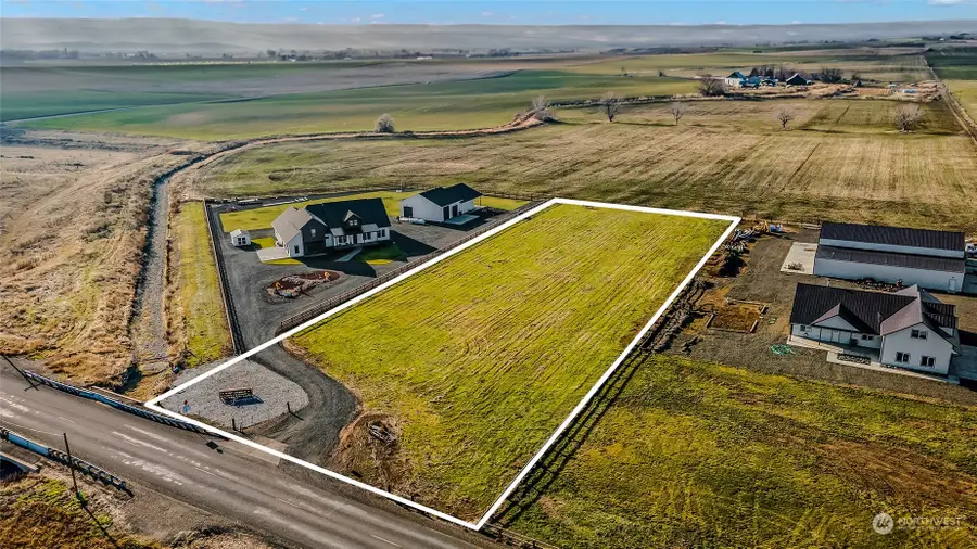 1068 Locher Road, Touchet, WA 99360 - #2
