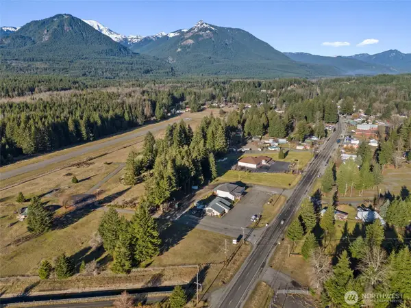 1000 Us Highway 12, Packwood, WA 98361
