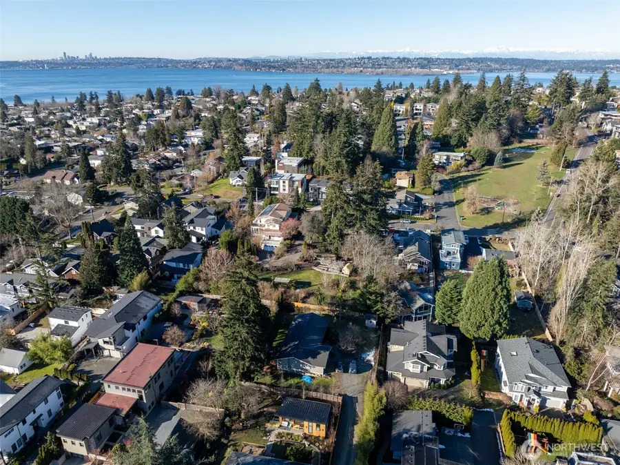 1043 5th Street, Kirkland, WA 98033 - Image #3