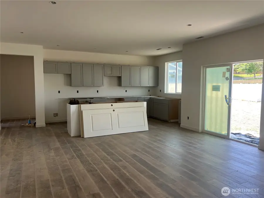 494 N Ruddy Street, Moses Lake, WA 98837 - Image #3