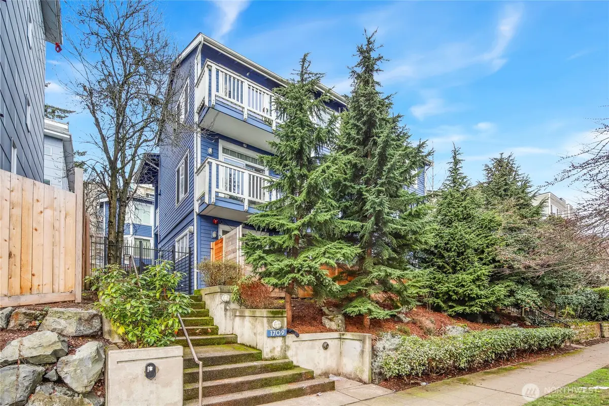 1709 18th Avenue #302, Seattle, WA 98122 - Image #1