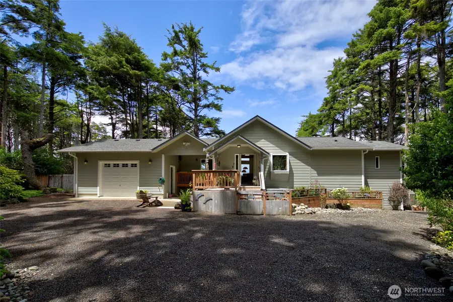 16 Koala Lane, Pacific Beach, WA 98571 - Image #2