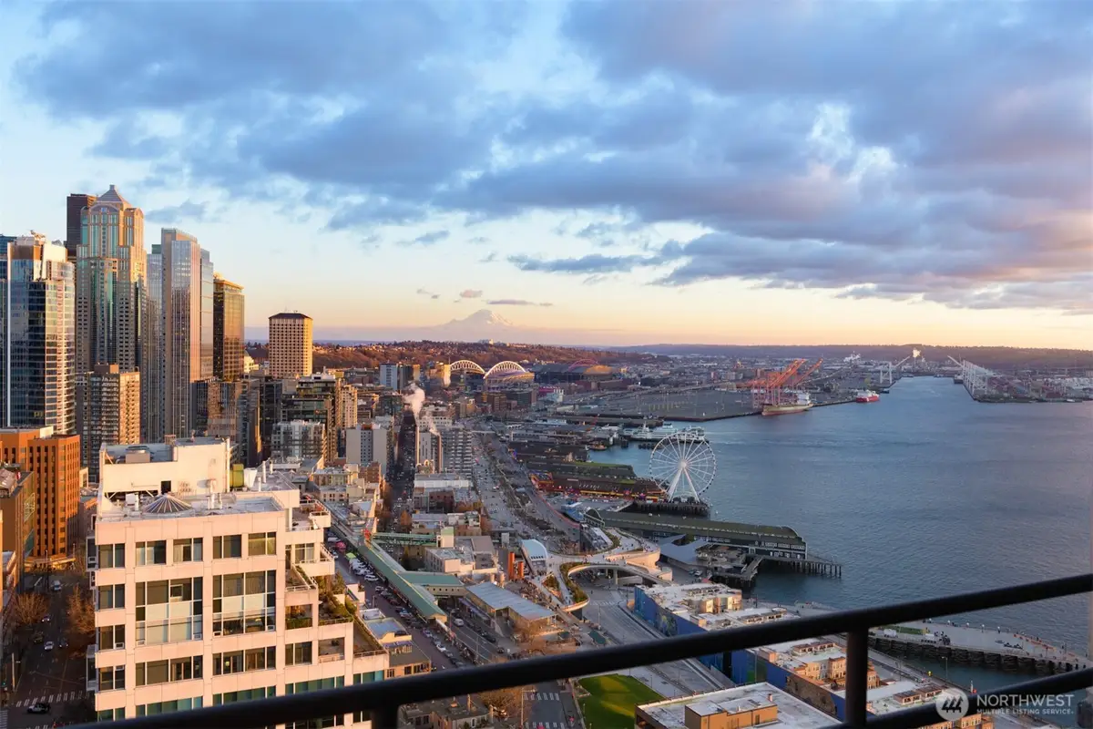 2125 1st Avenue #3202, Seattle, WA 98121 - #1